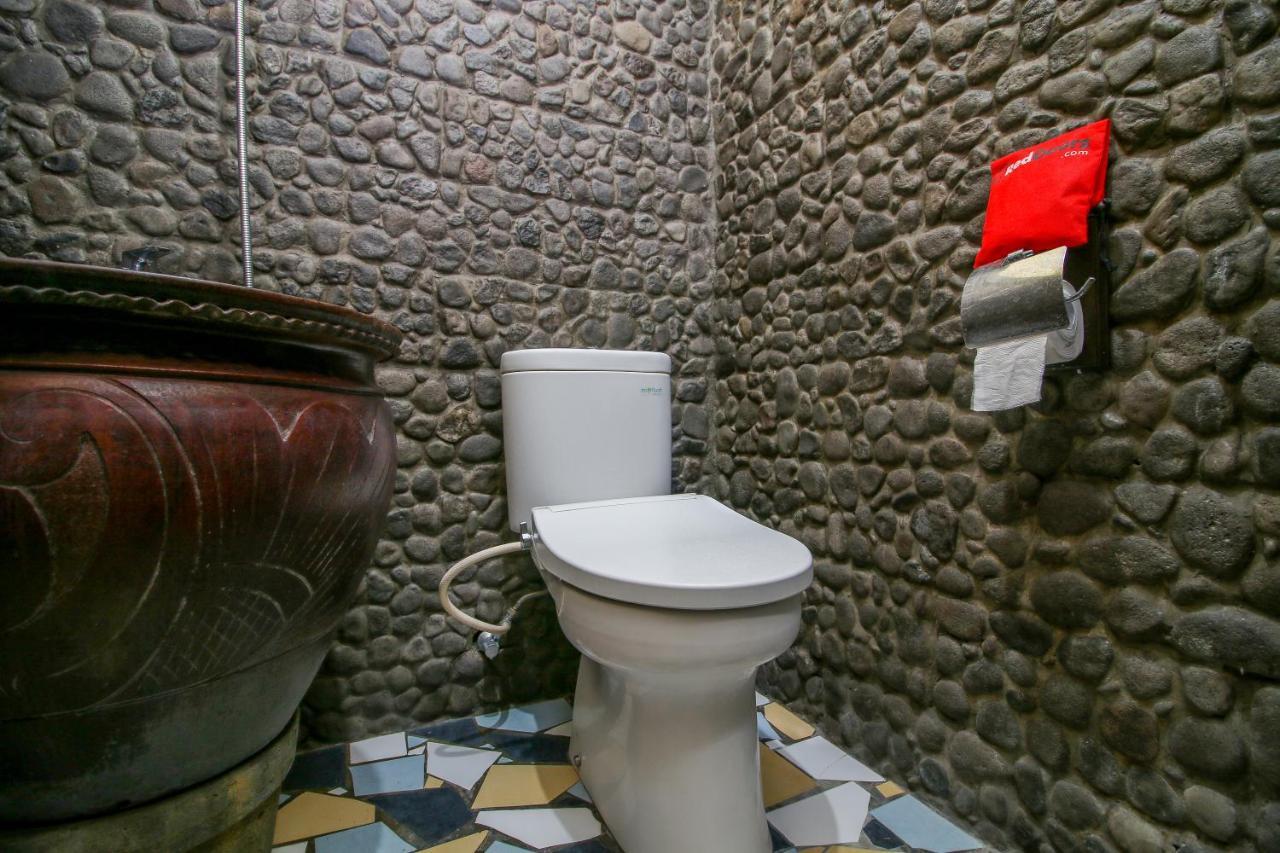 Reddoorz Plus @ Maguwo Kalasan Номер фото
